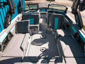 2025-mastercraft-xt24-110938-image8
