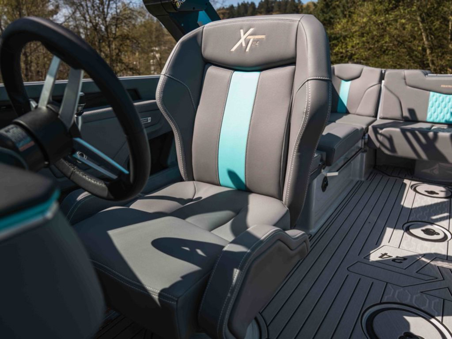 2025 Mastercraft XT24