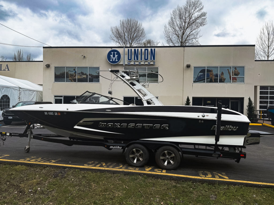 2014 Malibu Boats Wakesetter 24 MXZ for sale in Seattle, Washington