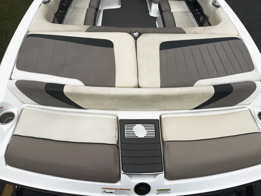 2014 Malibu Boats Wakesetter 24 MXZ for sale in Seattle, Washington