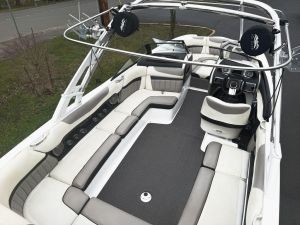 2014 Malibu Boats Wakesetter 24 MXZ for sale in Seattle, Washington