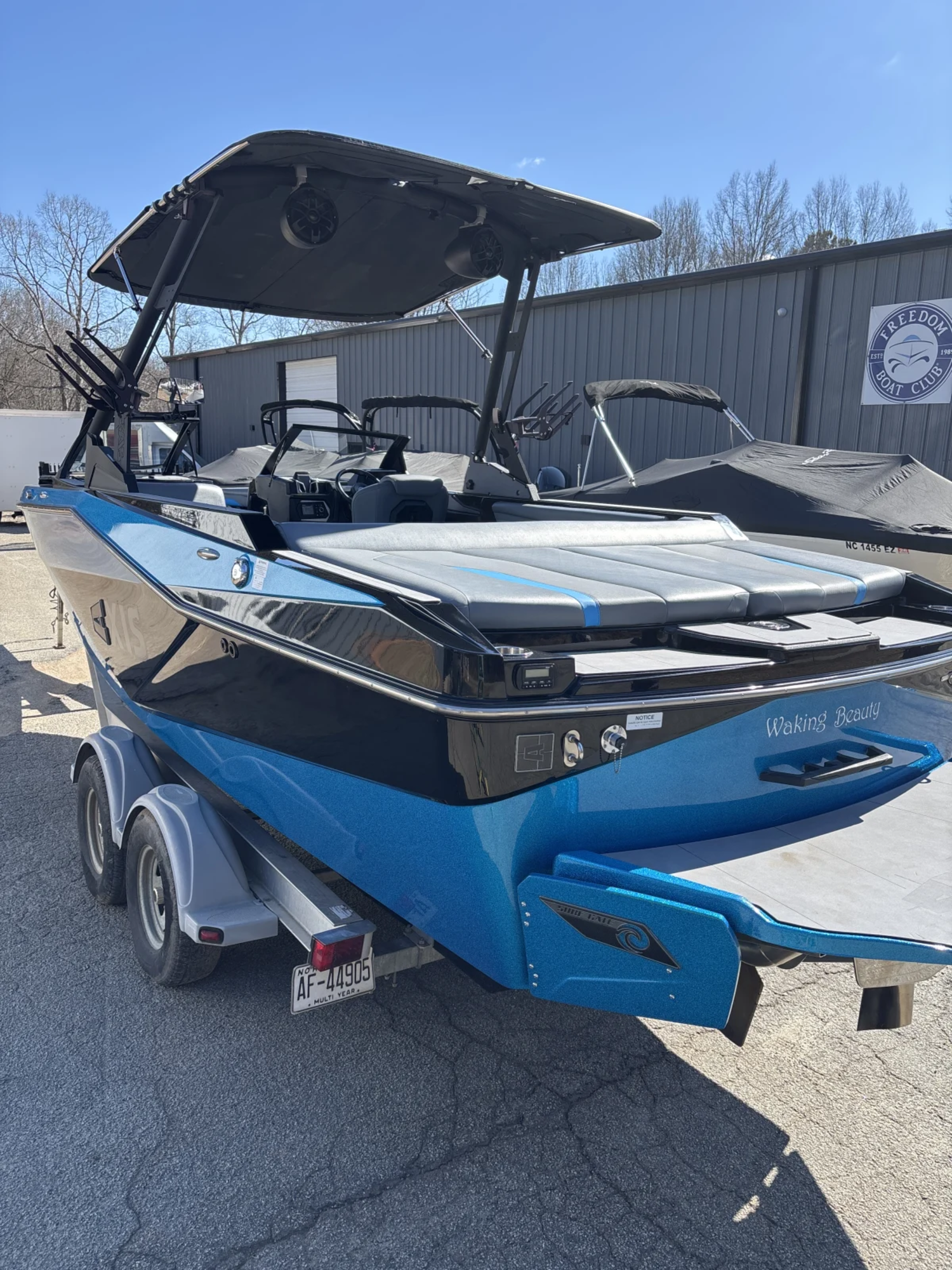 2023 Axis T220 Wake Boat 