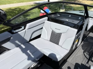 2026-mastercraft-xt22-125500-image11