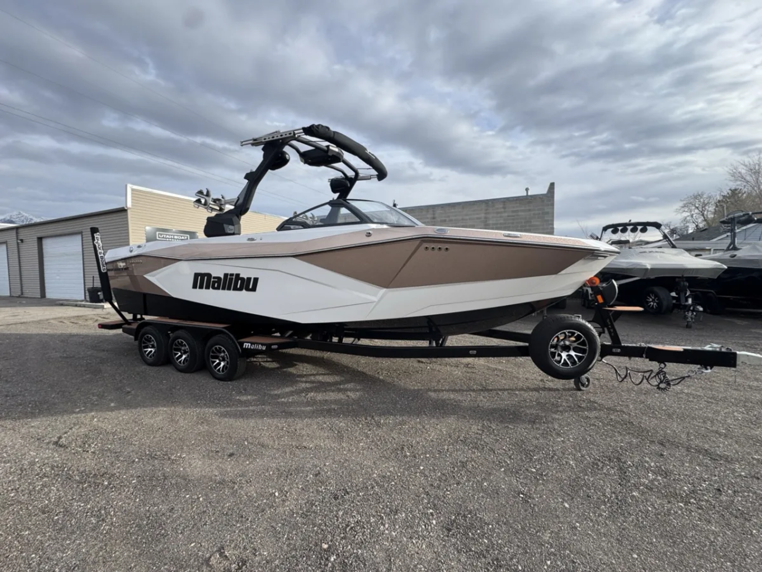 Loaded 2024 Malibu 26 LSV