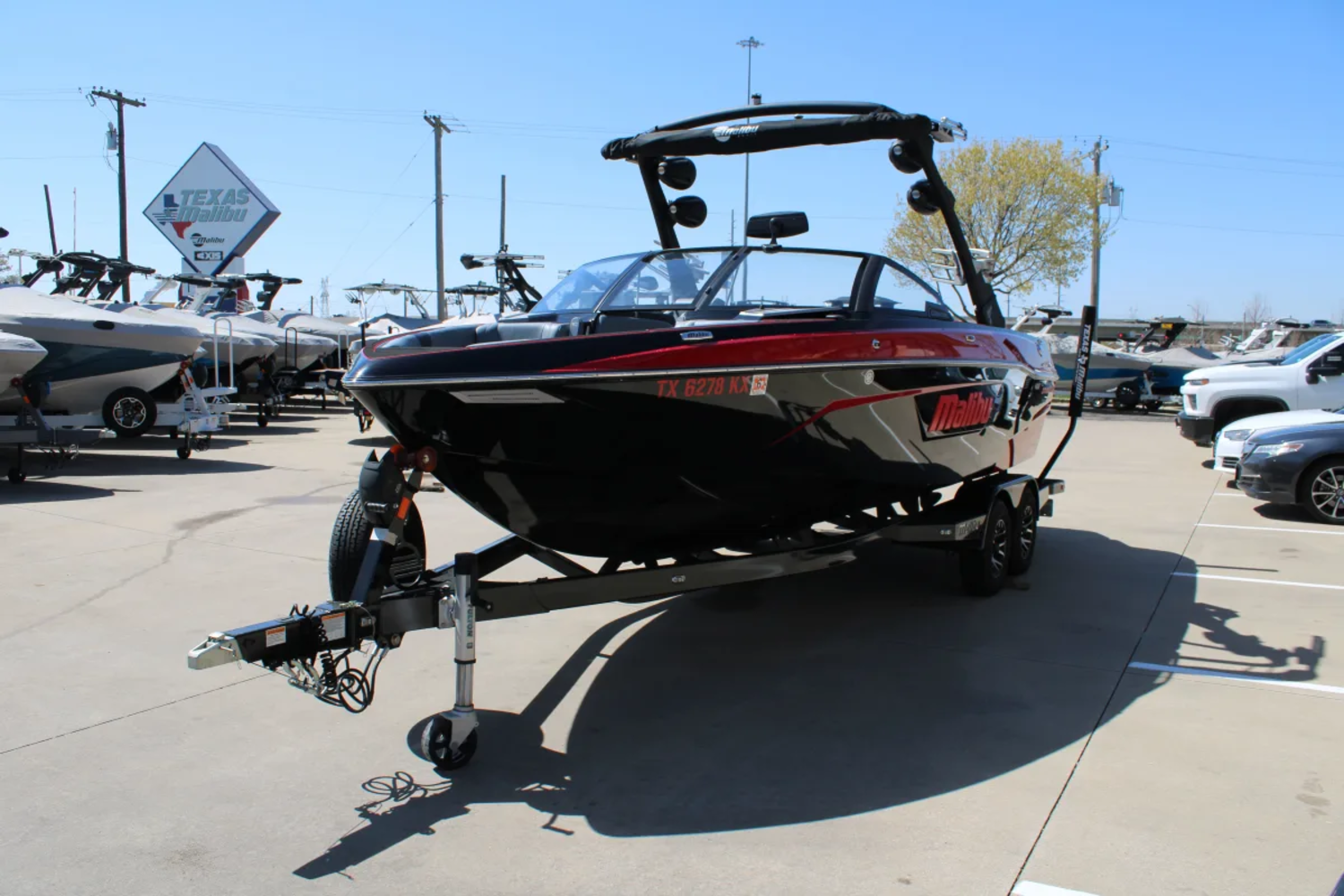 2023 Malibu 23 LSV