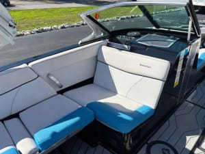2018-mastercraft-xt25-126642-image11