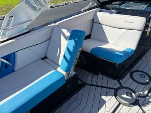 2018-mastercraft-xt25-126642-image12