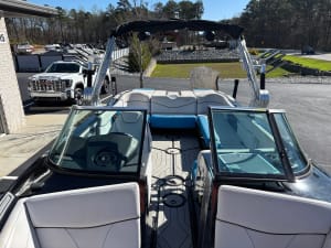 2018-mastercraft-xt25-126642-image14