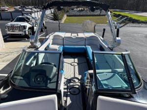 2018-mastercraft-xt25-126642-image15