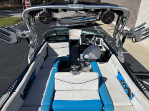 2018-mastercraft-xt25-126642-image7
