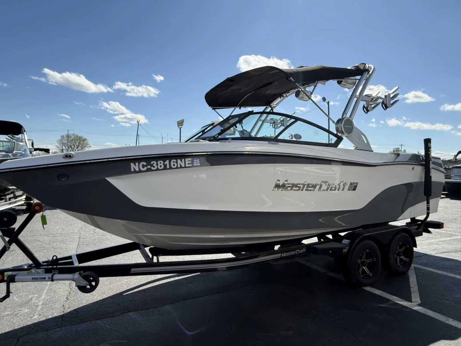 2023 Mastercraft XT22