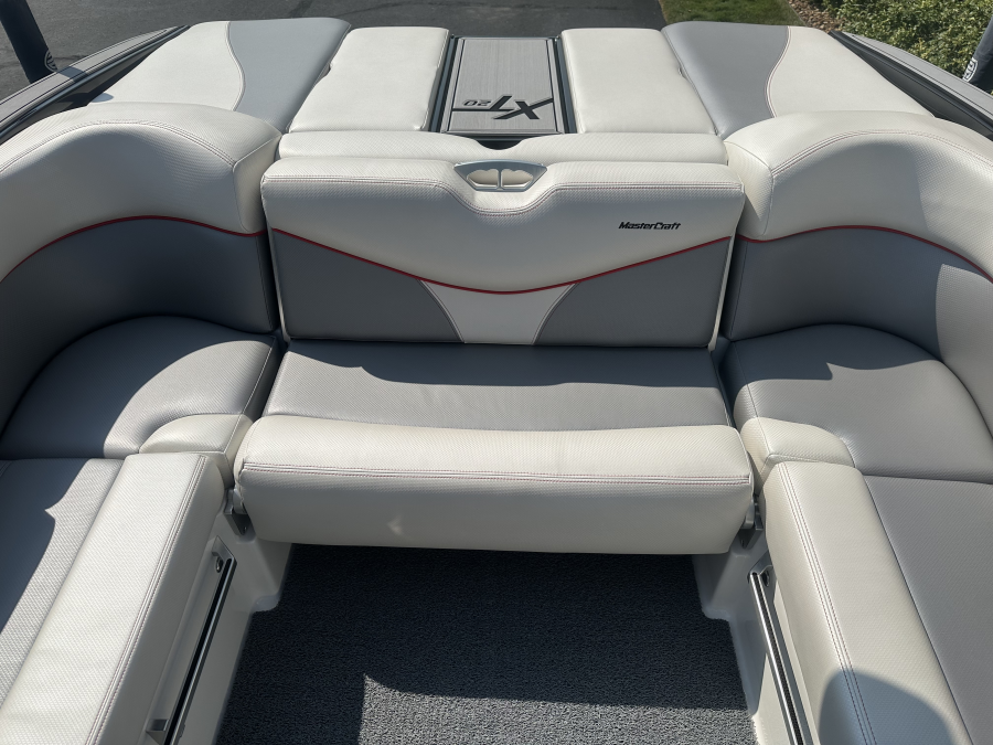 2017 Mastercraft Boats XT20 for sale in Fenton, Michigan