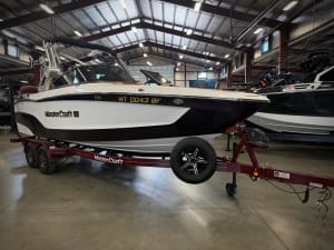 2022-mastercraft-xt23-126883-image1