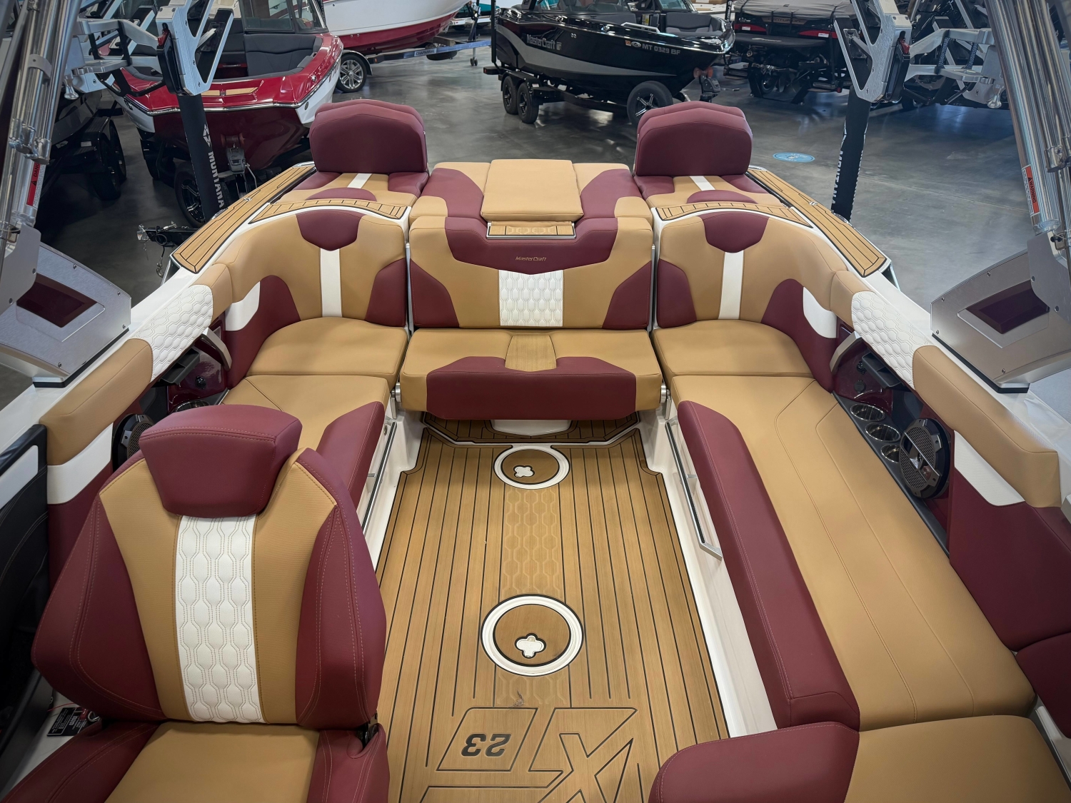 2022 MasterCraft XT23