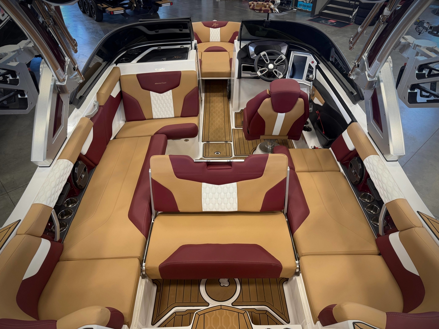 2022 MasterCraft XT23