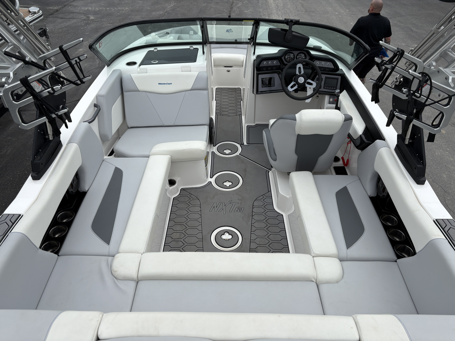 2021 MasterCraft NXT20
