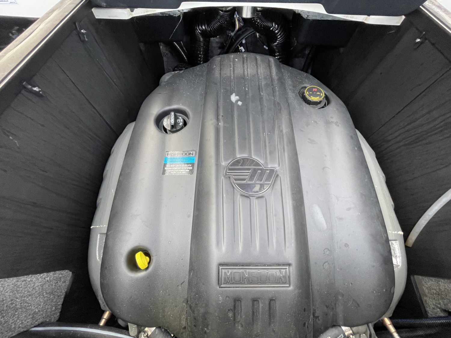 2023 Malibu 22 LSV