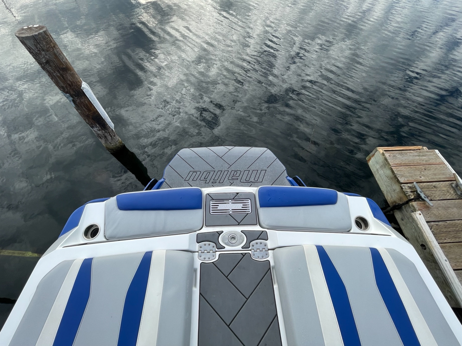 2023 Malibu 22 LSV