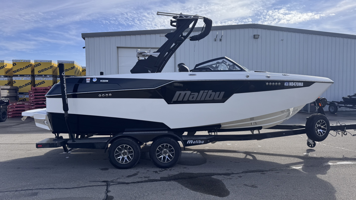 2022 Malibu Boats M220