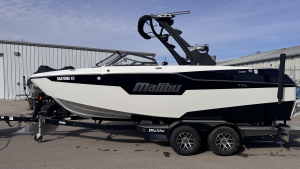 2022 Malibu Boats M220 for sale in , 