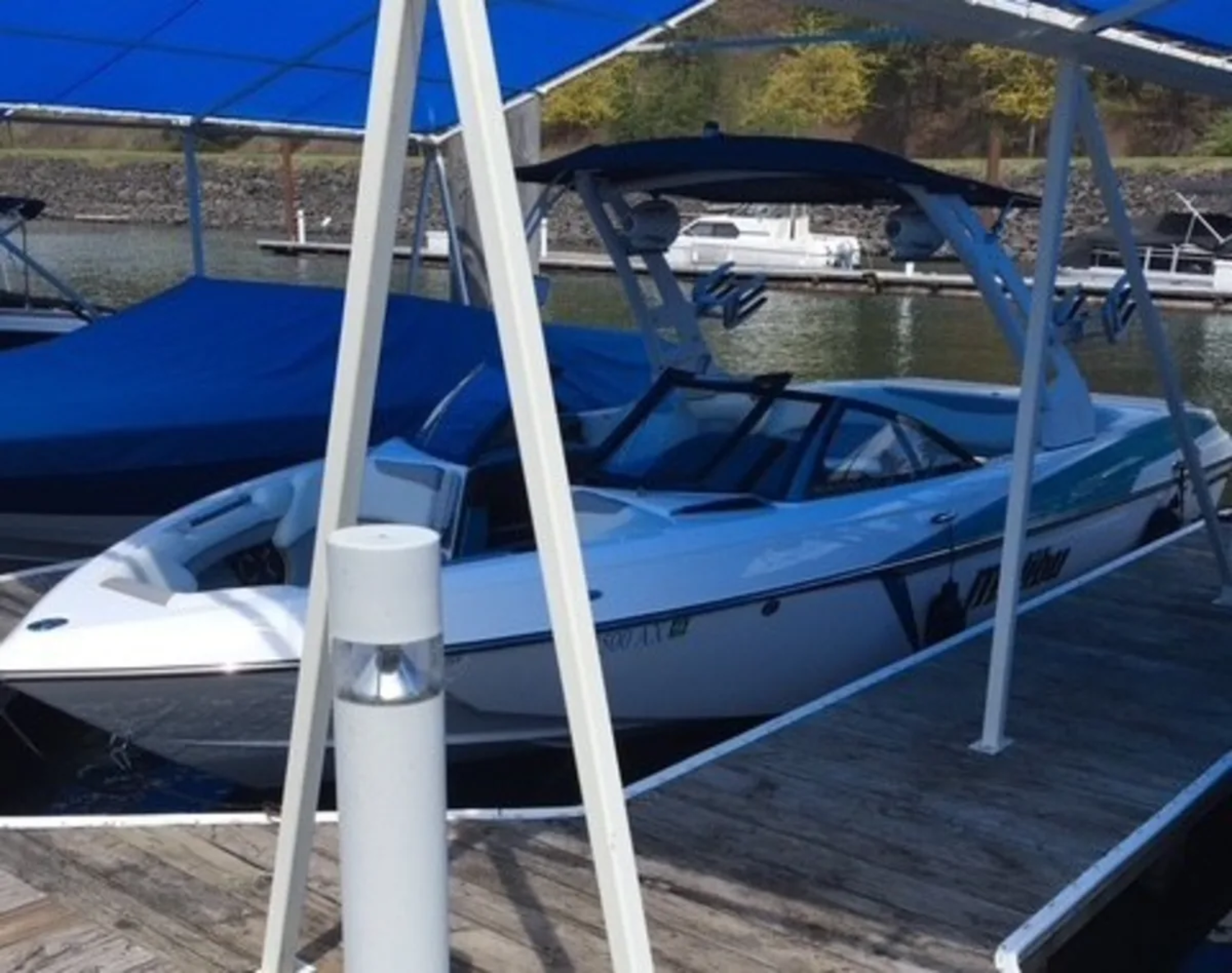 2017 Malibu Wakesetter 25 LSV