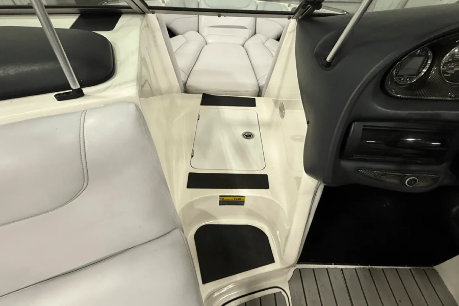 2004 Centurion Boats Avalanche for sale in Pewaukee, Wisconsin