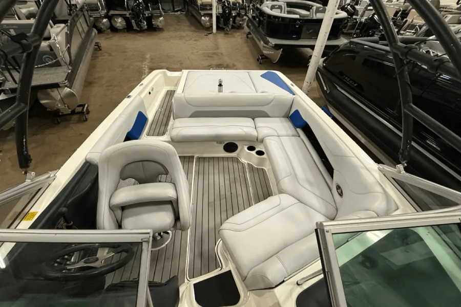 2004 Centurion Boats Avalanche for sale in Pewaukee, Wisconsin