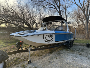 2013 Tige Boats RZ4 for sale in Moundridge, Kansas