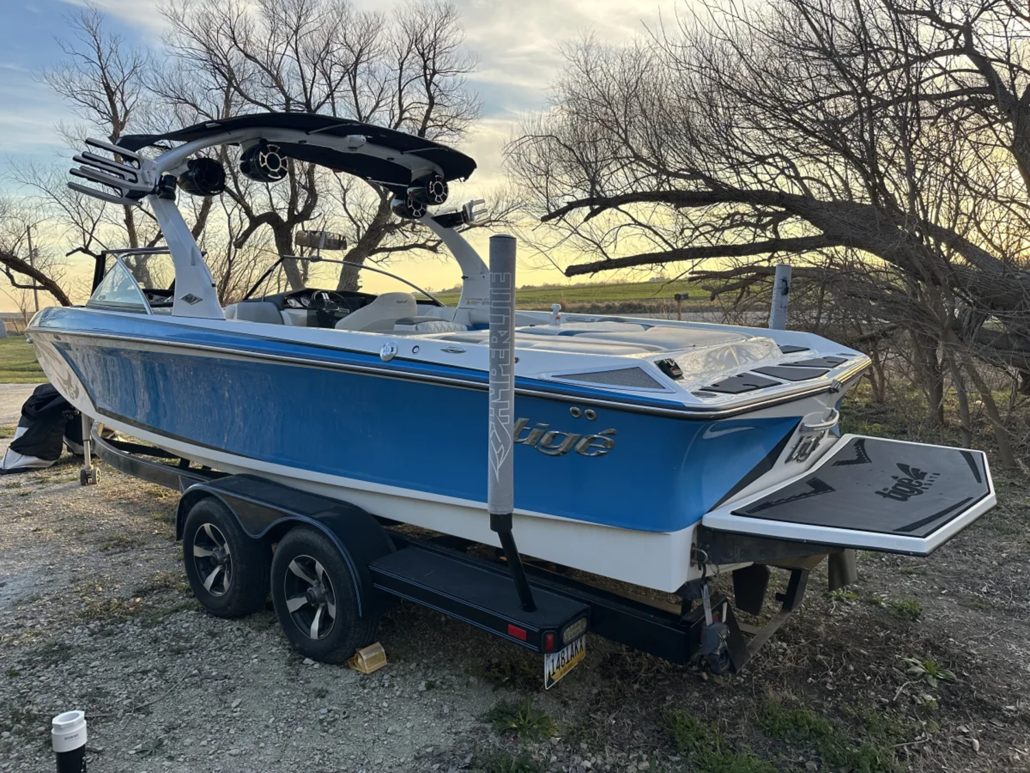 2013 Tige RZ4 - 24' - 17 person - PCM ZR409 Engine - 275 hours