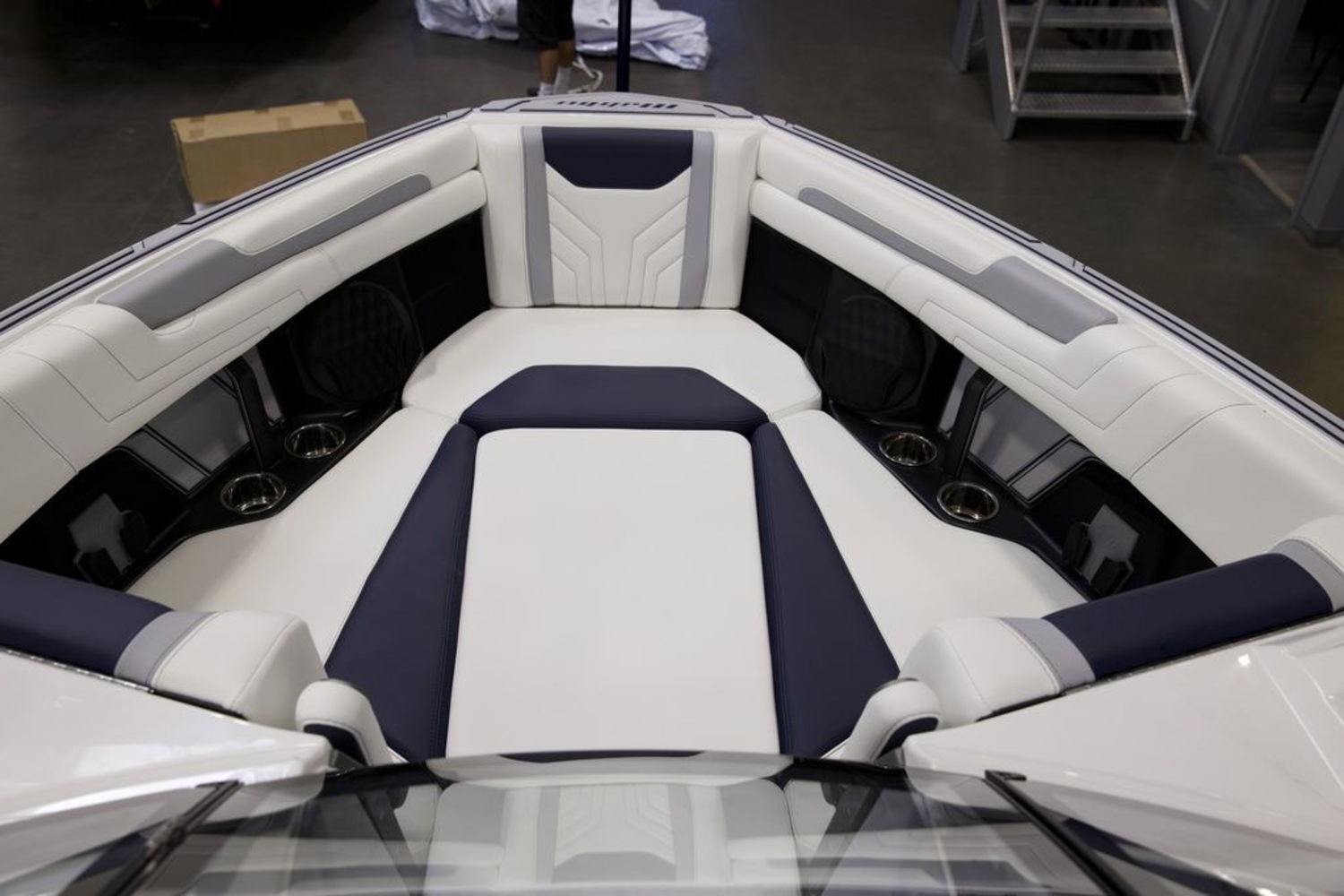2026 Malibu Boats 25 LSV