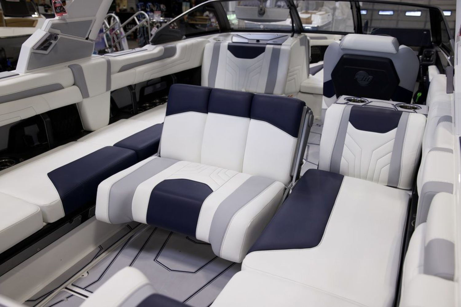 2026 Malibu Boats 25 LSV