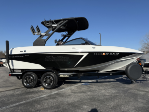 2019 Malibu Boats Wakesetter VTX for sale in O'Fallon, Missouri