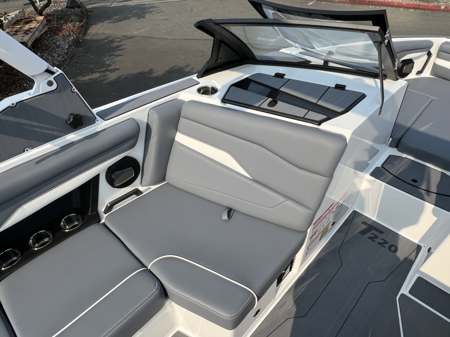 2025 Axis Boats T220 for sale in , 