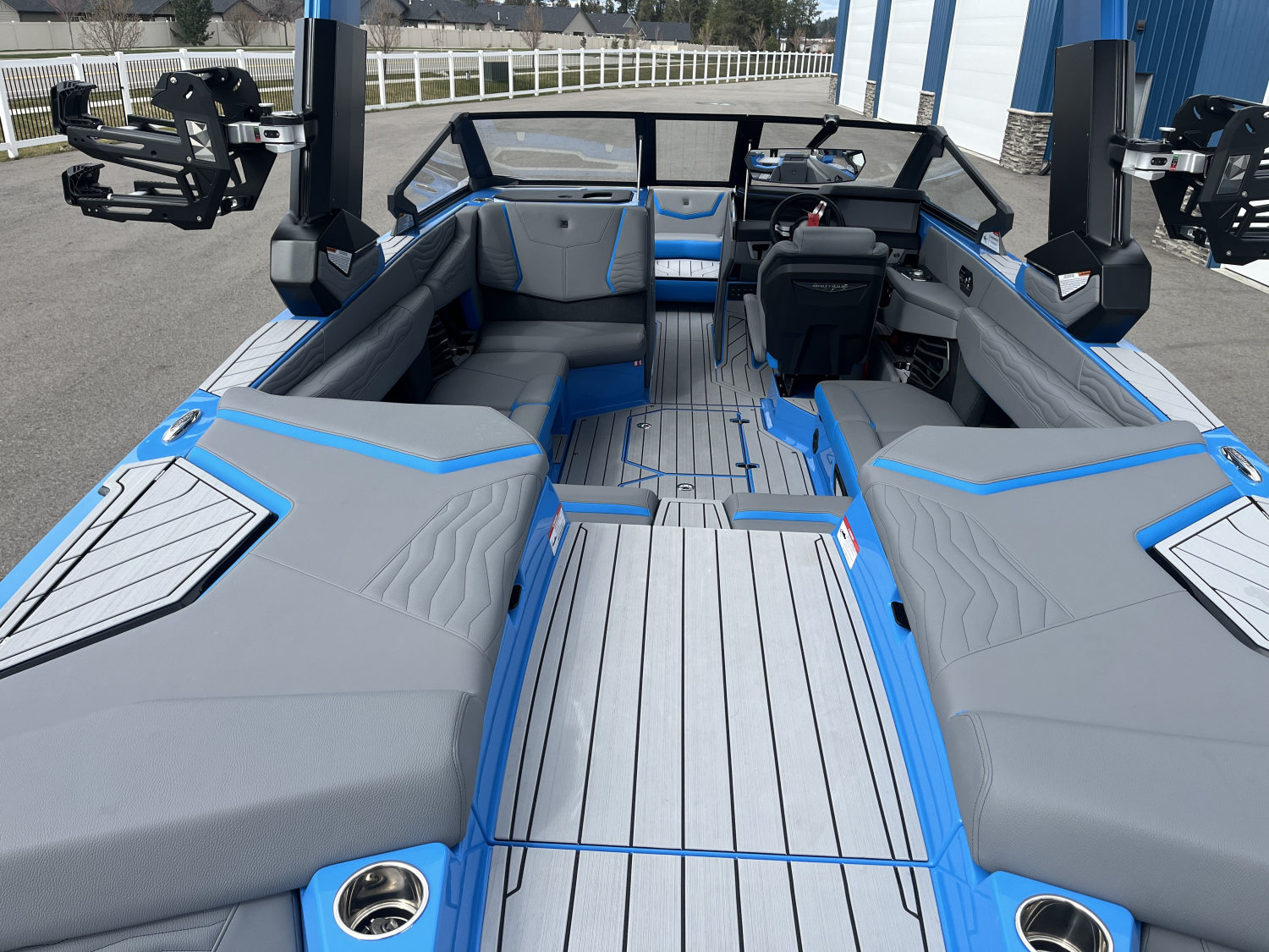 2026 Nautique G23