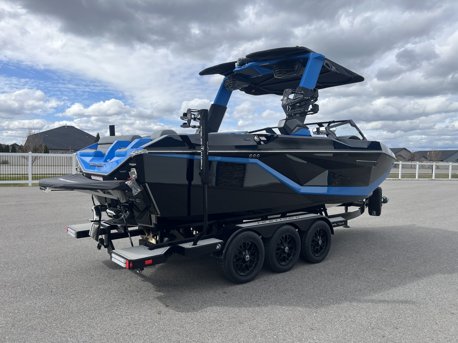 2026 Nautique G23