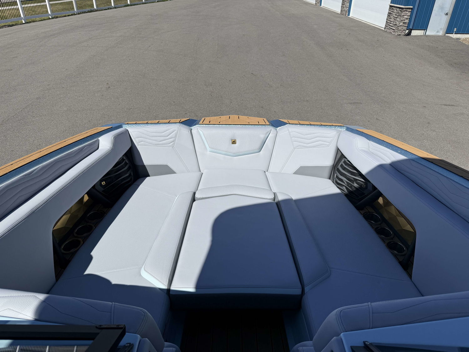 2026 Nautique G25