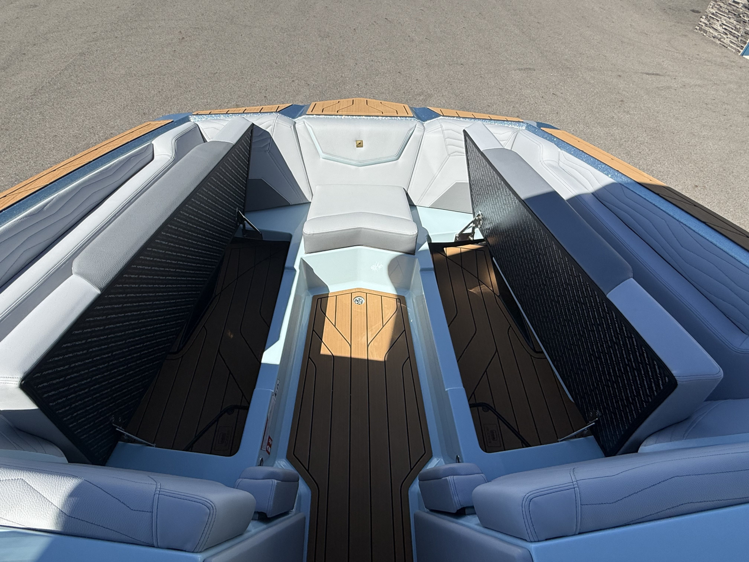 2026 Nautique G25