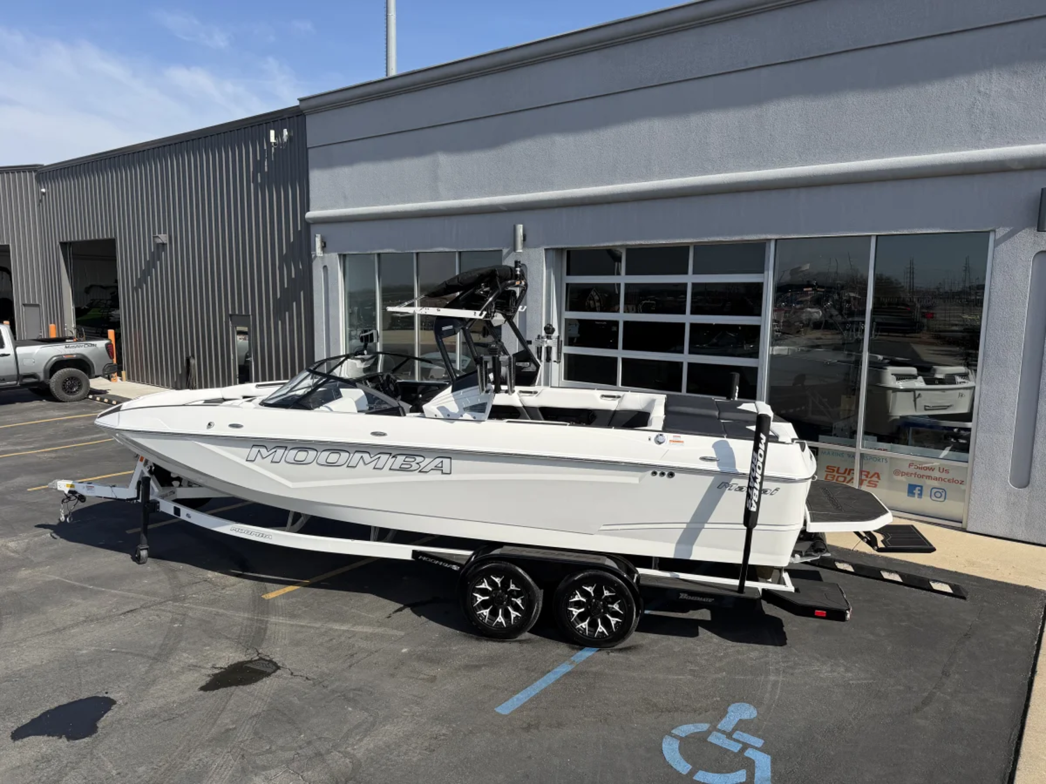 2025 MOOMBA MAKAI DEALER DEMO 11HRS 