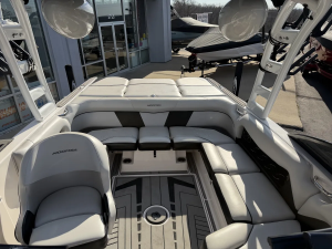 2014 Moomba Boats Mondo for sale in OSAGE BEACH, Missouri