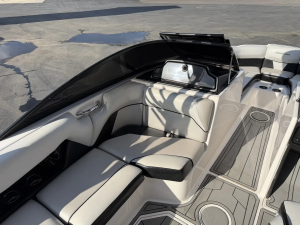 2014 Moomba Boats Mondo for sale in OSAGE BEACH, Missouri