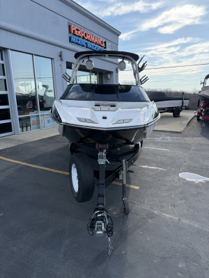 2014 Moomba Boats Mondo for sale in OSAGE BEACH, Missouri