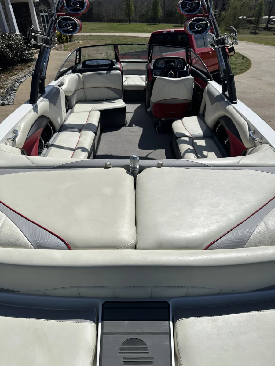 2013 Malibu Boats Wakesetter 247 LSV for sale in Paris, Tennessee