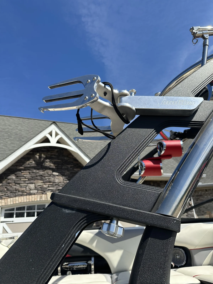 2013 Malibu Boats Wakesetter 247 LSV for sale in Paris, Tennessee