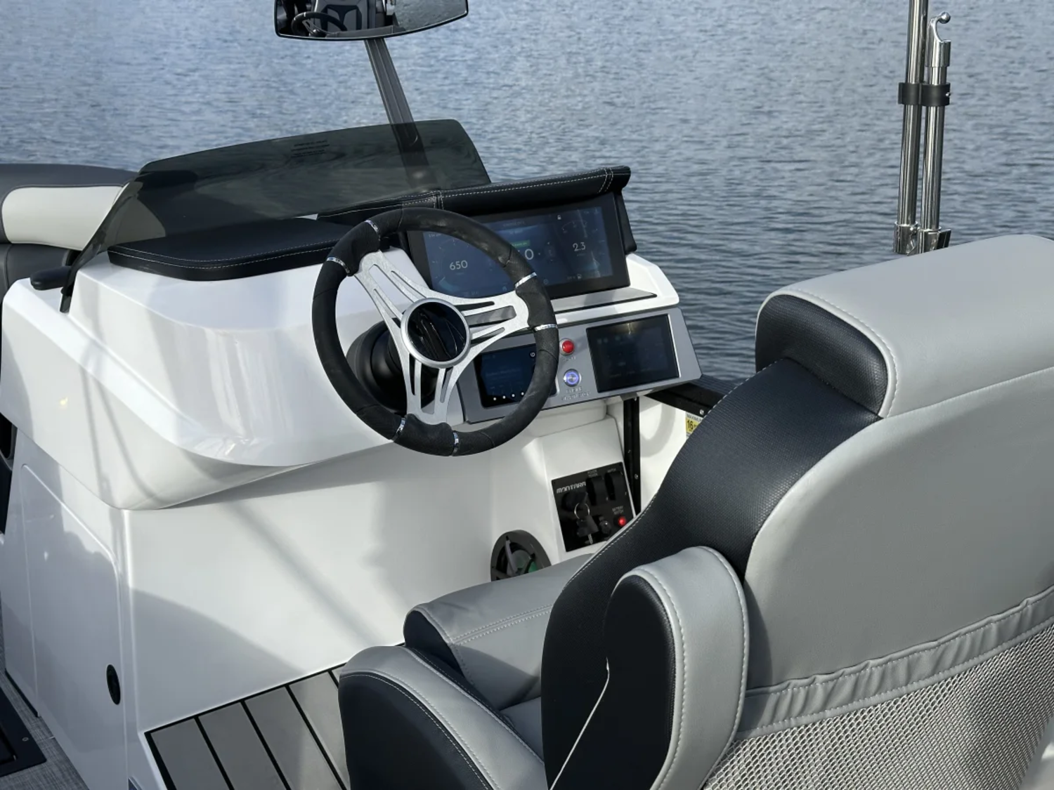 2025 Montara Boats Surf Boss 25 for sale in MOORESVILLE, North Carolina