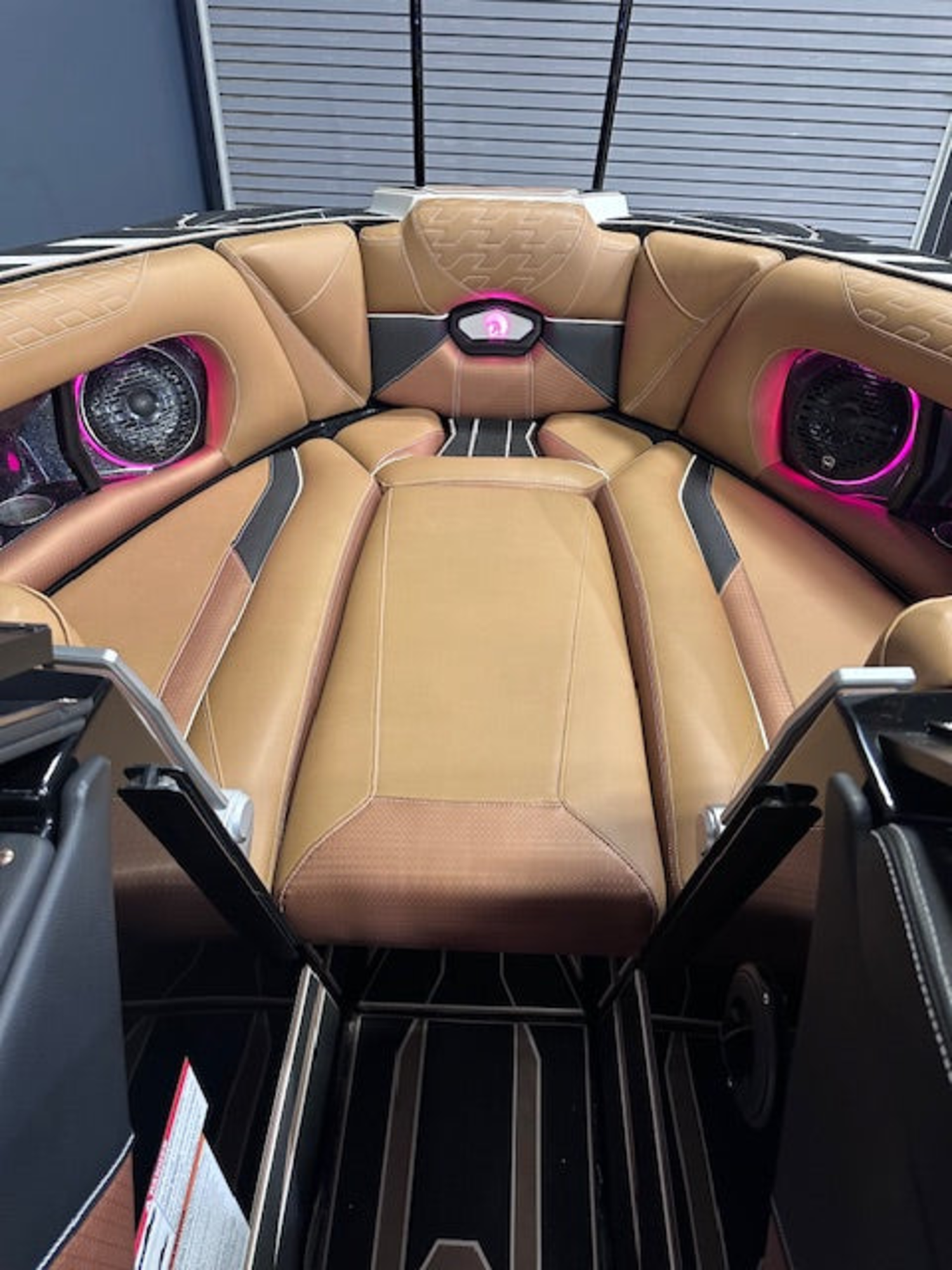 2024 Centurion Boats Ri265