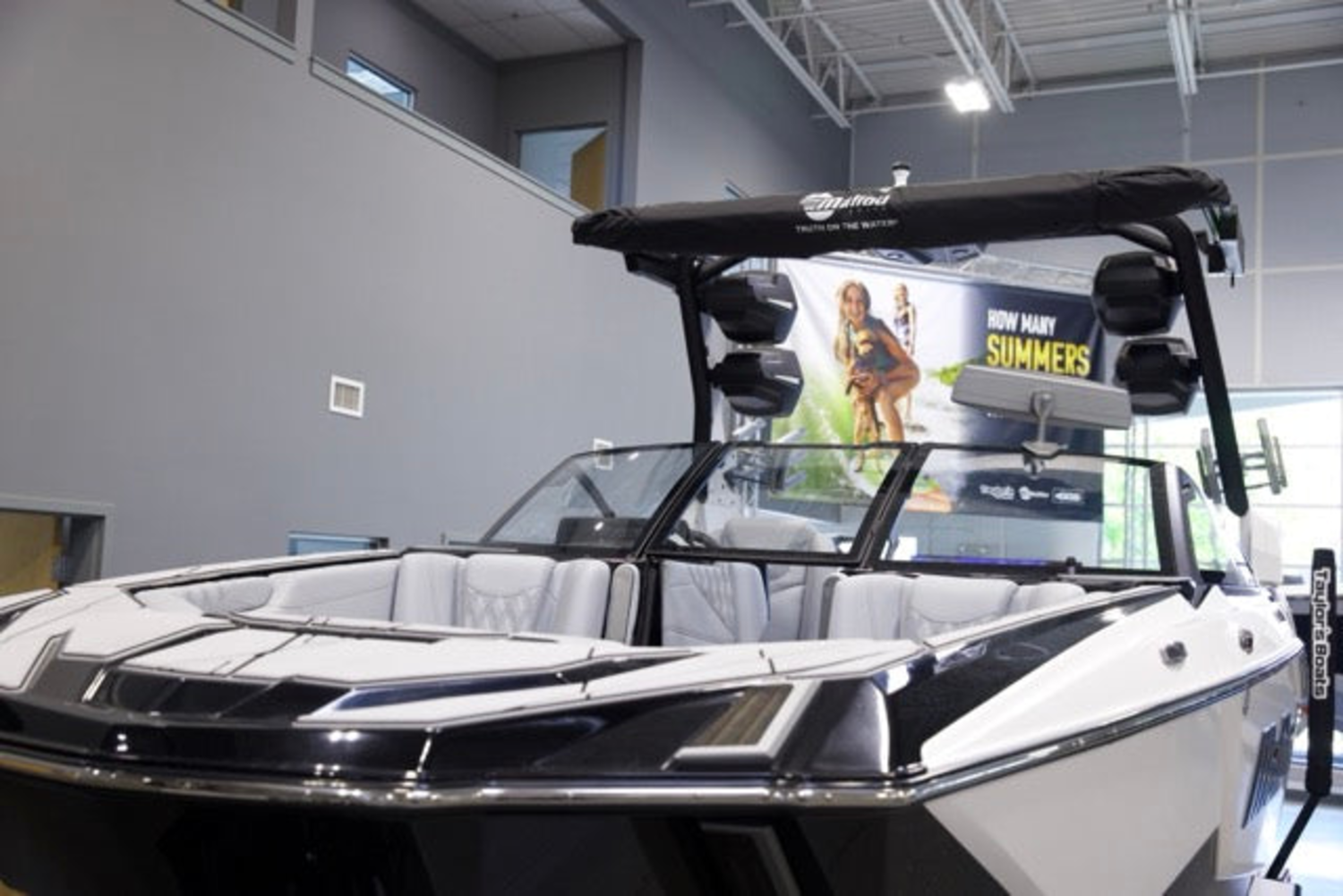 2026 Malibu Boats M230