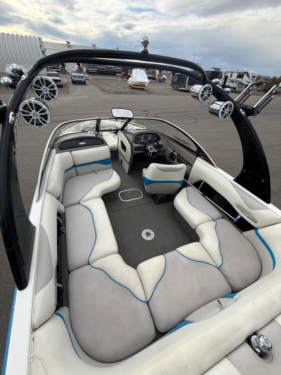 2005 Malibu Boats Wakesetter VLX for sale in Billings, Montana