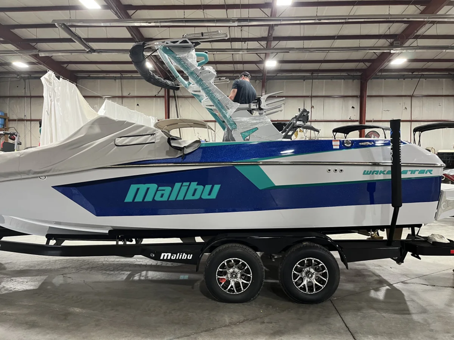 2023 Malibu Boats Wakesetter 23 MXZ