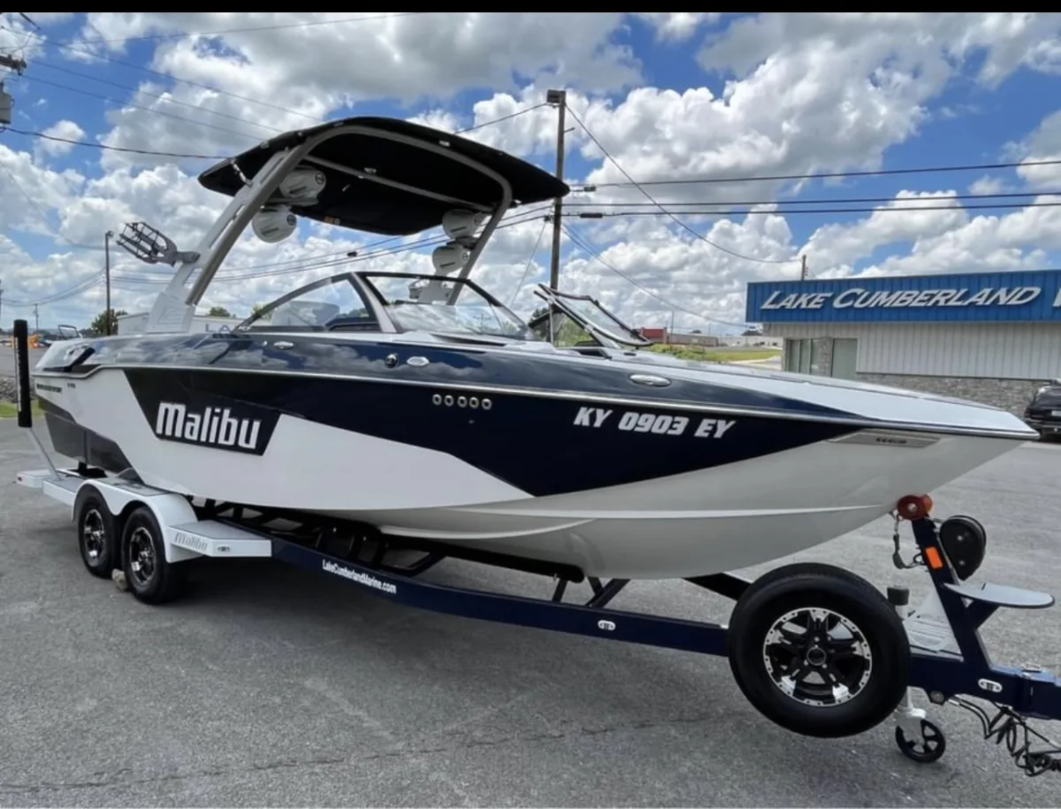 2019 MALIBU WAKESETTER 25 LSV