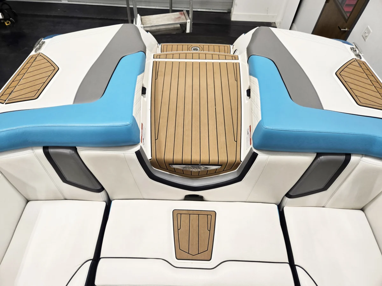 2017 Nautique G23